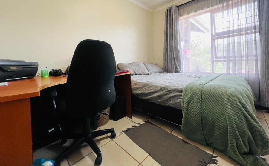 4 Bedroom Property for Sale in Twee Rivieren Western Cape